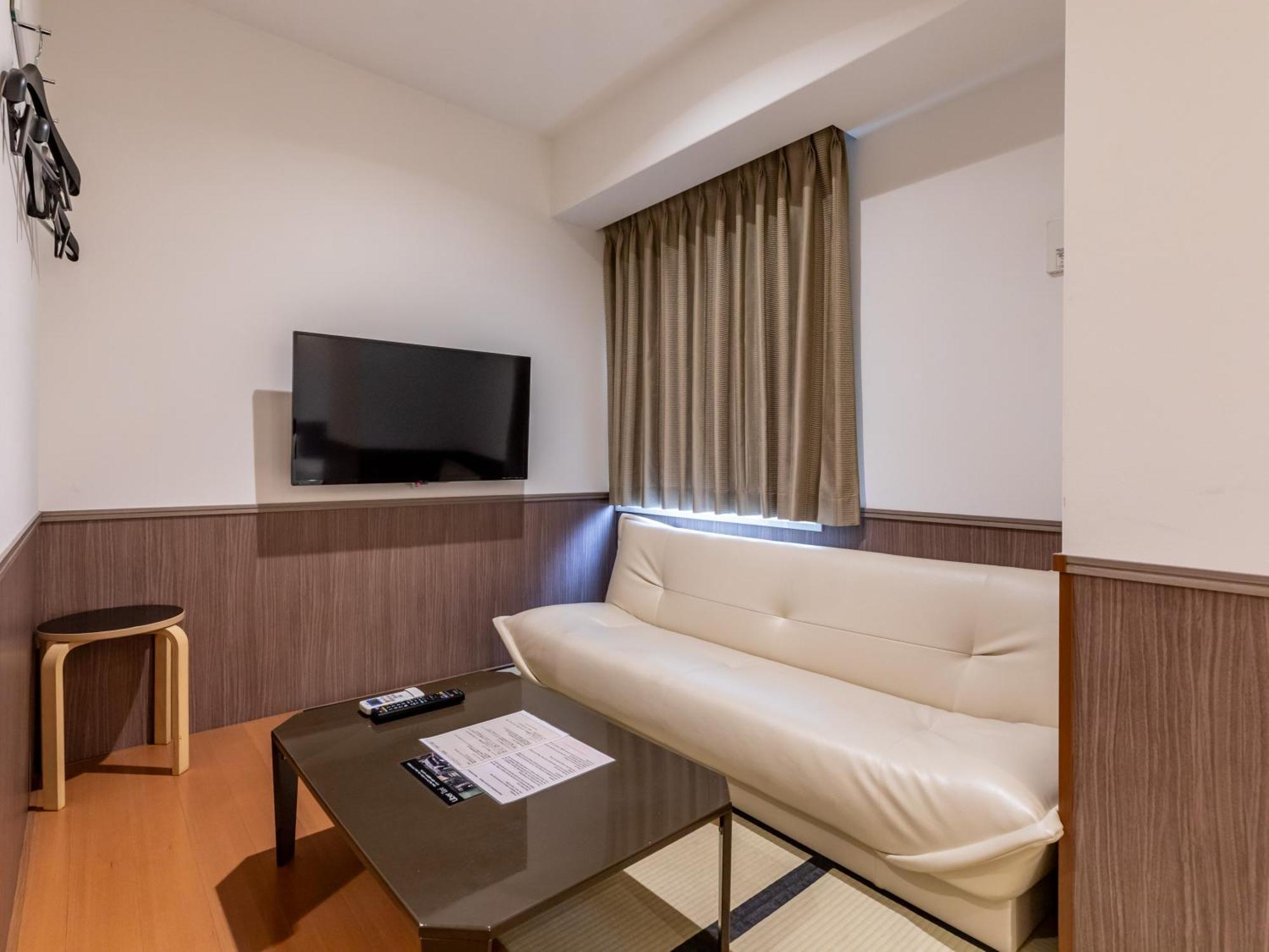 Hotel Excellence Enmachi Ekimae 3*